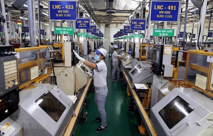 Nhiều doanh nghiệp đang đẩy mạnh ứng dụng công nghệ và quản trị năng lượng nhằm giảm chi phí sản xuất, nâng cao năng lực cạnh tranh. Ảnh: TTXVN