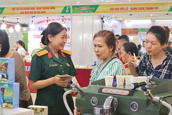 Thông qua hệ thống truy xuất, doanh nghiệp có thể lưu trữ và quản lý dữ liệu sản xuất, tạo thuận lợi cho việc kiểm soát chất lượng sản phẩm. Ảnh: Diễm Phúc