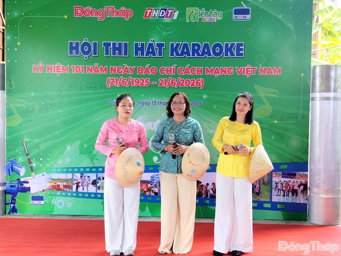 Hội thi hát karaoke được sự hưởng ứng nhiệt tình của cán bộ, viên chức, người lao động.