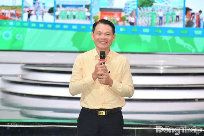 Đồng chí Phạm Thế Vinh, Phó Trưởng Ban Tuyên giáo và Dân vận Tỉnh ủy Đồng Tháp phát biểu tại buổi họp mặt.