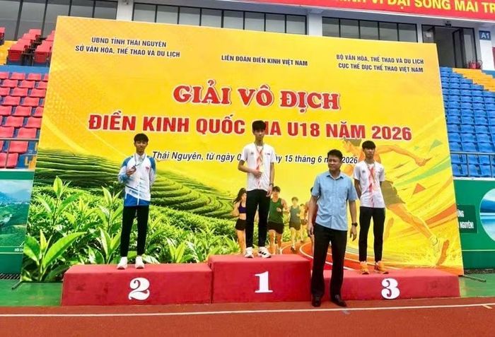  VĐV Trần Minh Tú đoạt HCB nội dung chạy 5.000 m. Ảnh: ĐVCC 