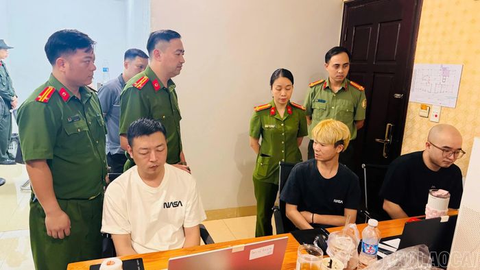 Các đối tượng đến từ nhiều tỉnh của Trung Quốc nhập cảnh vào Việt Nam để tiến hành hoạt động lừa đảo.