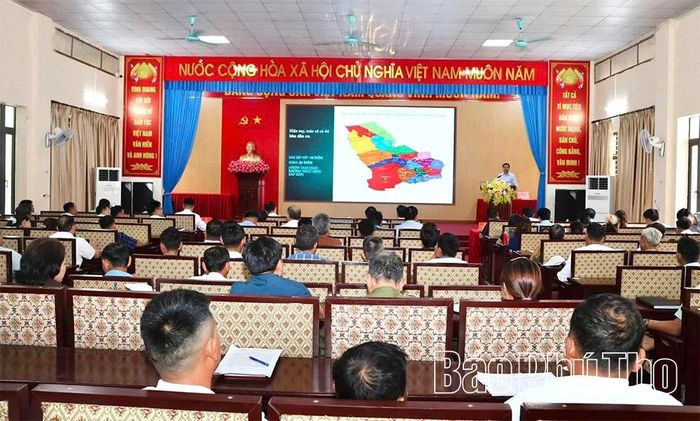 Xã Sơn Lương tổ chức hội nghị triển khai phương án sắp xếp, đổi tên thôn trên địa bàn.