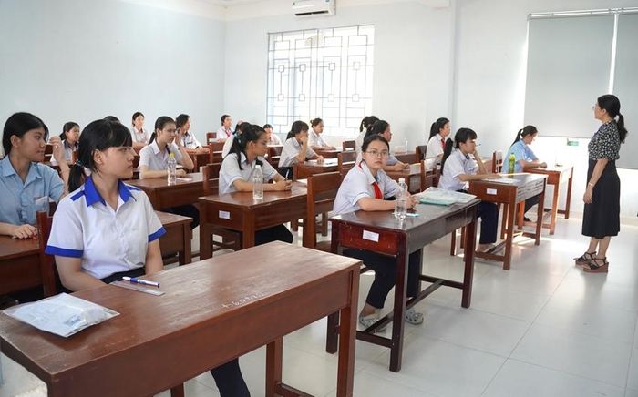 Thí sinh tham dự kỳ thi tuyển sinh THPT năm học 2026 - 2027