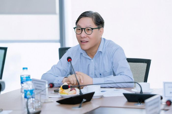 Các đại biểu, chuyên gia trao đổi, thảo luận tại Hội thảo
