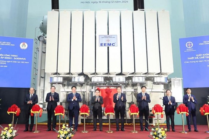 EEMC là một trong số ít doanh nghiệp ngành điện trên thế giới có khả năng chế tạo dòng máy biến áp 500kV – 3x300MVA.
