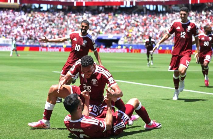 Qatar có trận đấu quả cảm trước Thụy Sĩ.