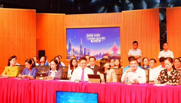 Các đại biểu tham dự chương trình