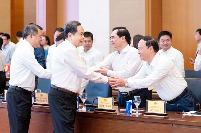 Chủ tịch Quốc hội Trần Thanh Mẫn, Thủ tướng Chính phủ Lê Minh Hưng với các đại biểu dự cuộc gặp mặt. Ảnh: Phạm Thắng