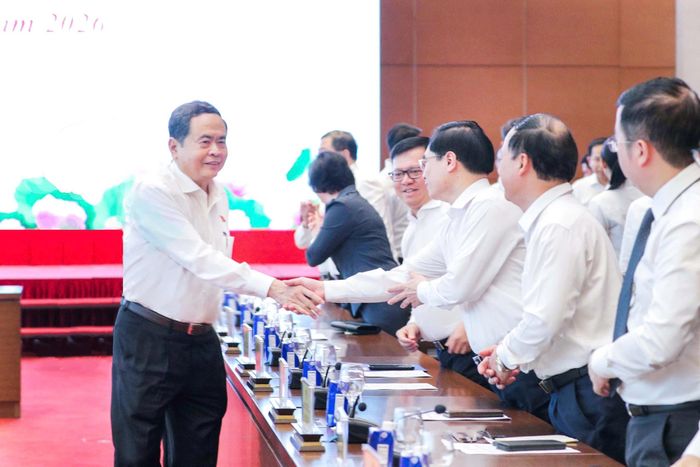 Chủ tịch Quốc hội Trần Thanh Mẫn với các đại biểu dự cuộc gặp mặt. Ảnh: Hồ Long
