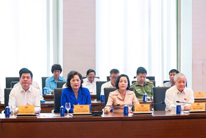 Phó Chủ tịch Thường trực Quốc hội Đỗ Văn Chiến, Phó Chủ tịch Quốc hội Nguyễn Thị Thanh, Phó Chủ tịch Quốc hội Nguyễn Hồng Diên, Phó Chủ tịch Quốc hội Nguyễn Thị Hồng dự cuộc gặp mặt. Ảnh: Phạm Thắng