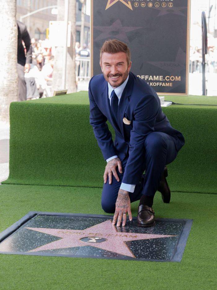 David Beckham nhận ngôi sao trên Đại lộ Danh vọng Hollywood ngày 13/6. Ảnh: Facebook/@David Beckham