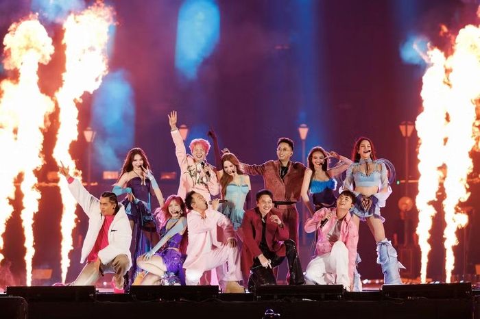 Hát đè được sử dụng tại concert “Anh trai vượt ngàn chông gai” với lý do bảo đảm an toàn biểu diễn