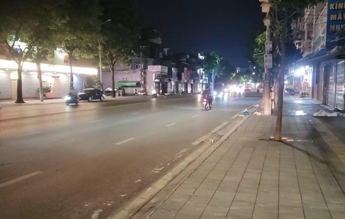 Các tuyến phố về đêm không còn cảnh bán hàng nhậu làm mất mỹ quan đô thị và vệ sinh môi trường.