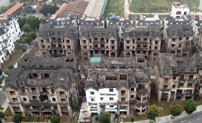 Khi “cây thước” pháp luật bị cong vênh, hệ lụy kéo theo không chỉ làm thất thoát, lãng phí nguồn lực mà còn làm xói mòn lòng tin của nhân dân - Ảnh minh họa