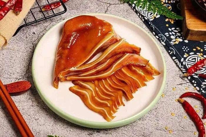 Tai heo không phải là thực phẩm "xấu" nếu được sử dụng đúng cách. Ảnh minh họa.