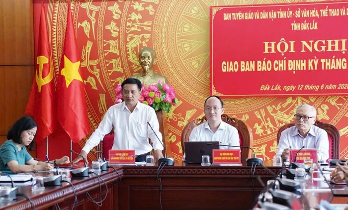  Ông Nguyễn Quốc Hiệp Phó Giám đốc Sở Văn hóa, Thể thao và Du lịch phát biểu tại hội nghị. 