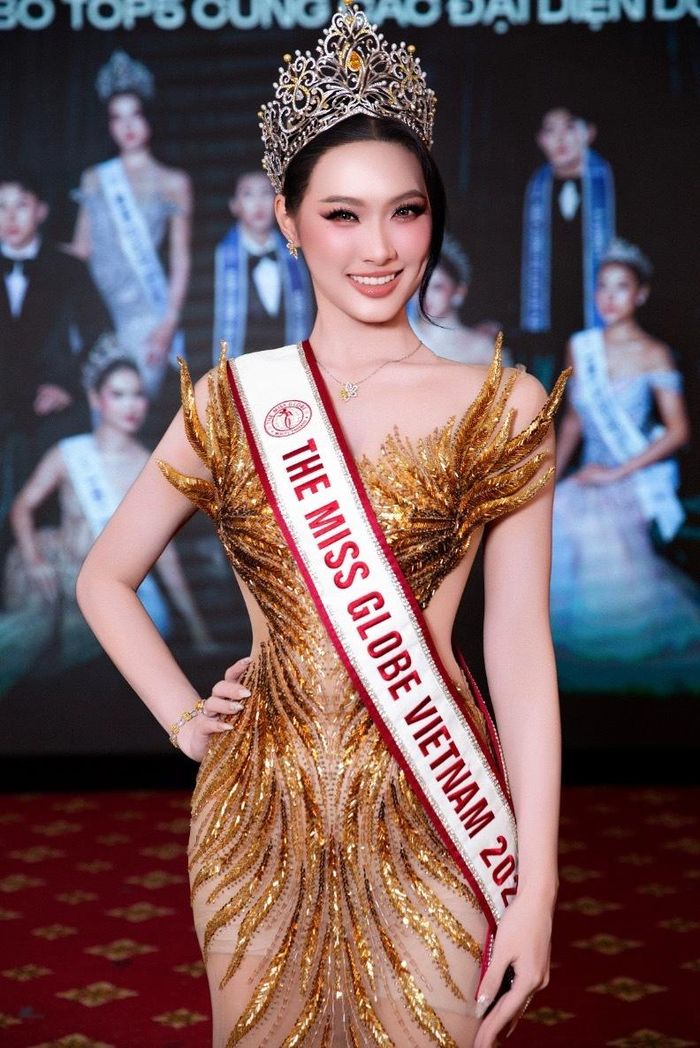 Ban tổ chức cuộc thi Hoa hậu - Nam vương Du lịch Việt Nam 2026 vừa công bố những đại diện tham dự các đấu trường sắc đẹp quốc tế trong năm nay. Theo đó, Hoa hậu Nguyễn Thu Thảo sẽ tham dự Miss Globe 2026 (Hoa hậu Hoàn cầu).
