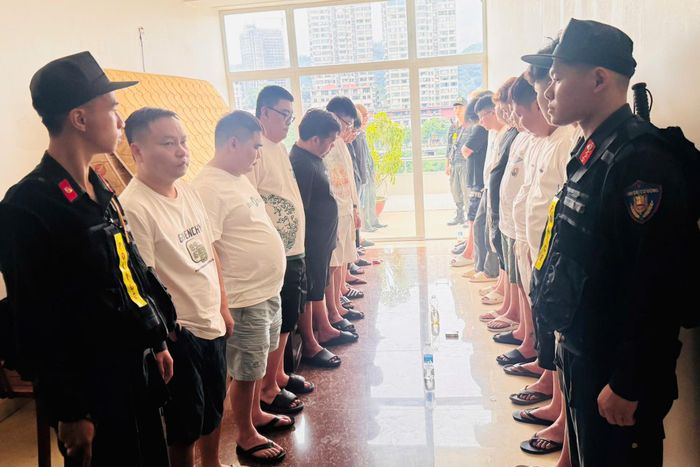 Thực hiện Kế hoạch của Bộ Công an về tổng rà soát, quản lý, đấu tranh với các đối tượng sử dụng công nghệ cao, lợi dụng không gian mạng để hoạt động lừa đảo chiếm đoạt tài sản, Giám đốc Công an tỉnh Lào Cai chỉ đạo ban hành kế hoạch và triển khai các biện pháp nghiệp vụ rà soát toàn diện, nắm tình hình để kịp thời phát hiện đấu tranh, xử lý ngay.
