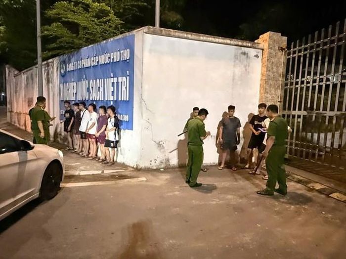 Cơ quan công an đã nhanh chóng làm rõ các đối tượng tụ tập - (ảnh CAPT).