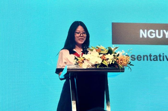  Bạn Nguyễn Mạnh Mộc Anh. 