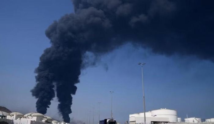 Theo đó, Iran có thể tuyên bố đã nhận được khoản bồi thường cho những thiệt hại do xung đột gây ra. Mỹ có thể khẳng định họ không trực tiếp chi trả bất kỳ khoản tiền nào. Trong khi đó, UAE vừa bảo đảm được an ninh quốc gia, vừa duy trì vị thế trung tâm kinh tế hàng đầu của Dubai.