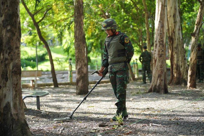 Việc kết hợp nhiều phương pháp khảo sát sẽ giúp khoanh vùng vị trí nghi có hố chôn tập thể với độ chính xác cao hơn.
