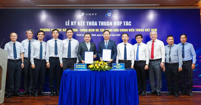 Trường Đại học Bách khoa và VNPT hợp tác chiến lược thúc đẩy nghiên cứu và phát triển công nghệ lõi. Ảnh: NTCC
