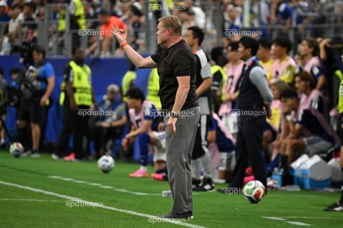 HLV Koeman thán phục sức mạnh và tinh thần của đội bóng đến từ xứ sở hoa anh đào. Ảnh: EPA.