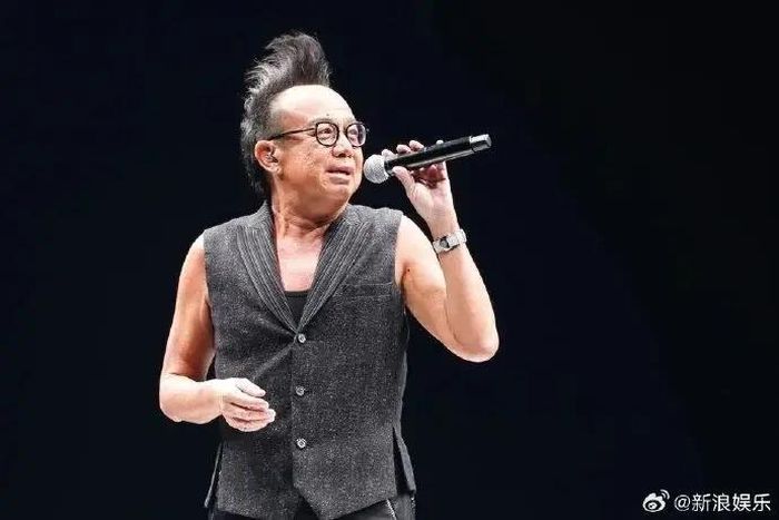 Hoàng Đại Vĩ qua đời ở tuổi 62. Ảnh: Weibo.