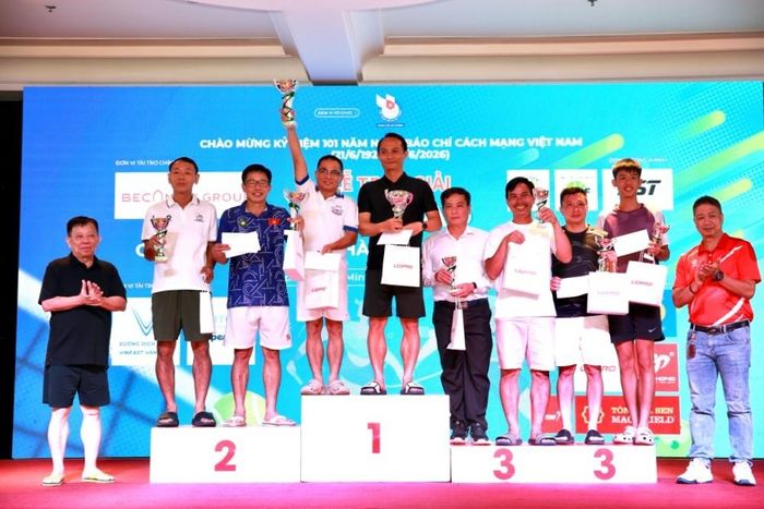 Giải đấu là dịp giao lưu, kết nối giữa những người làm báo, doanh nghiệp và cộng đồng yêu quần vợt.