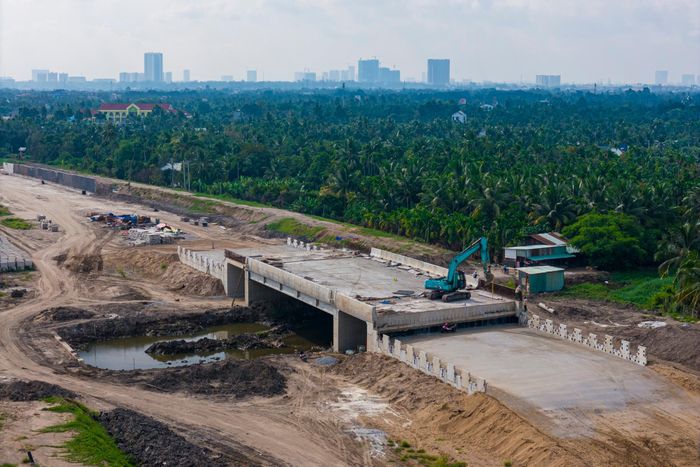 Ban Giao thông TP.HCM cho biết từ cuối tháng 2 đến nay, những diễn biến phức tạp của tình hình xung đột tại Trung Đông đã tác động đến thị trường năng lượng toàn cầu, khiến giá nhiên liệu tăng mạnh.