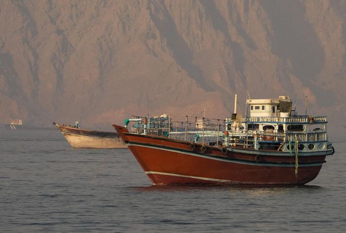  Eo biển Hormuz - tuyến vận tải năng lượng quan trọng bậc nhất thế giới được dự báo chưa thể trở về với mật độ như trước ngay lập tức. Ảnh: Reuters. 