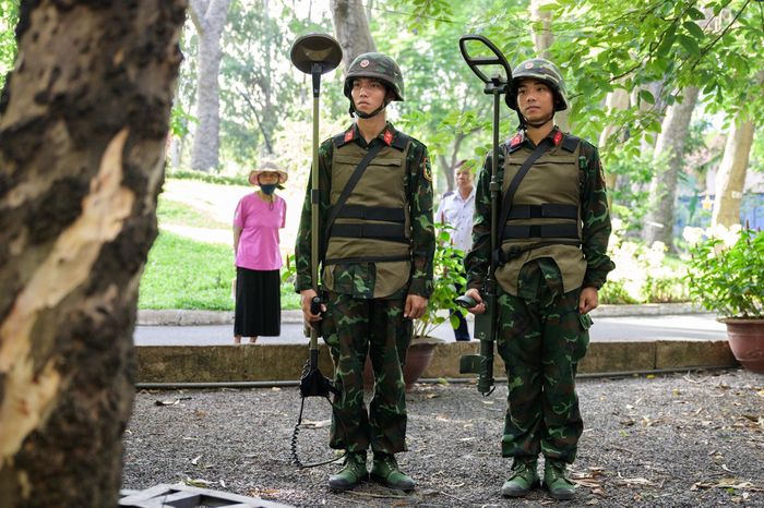 Theo Đại tá Nguyễn Đình Chuẩn, công tác được triển khai theo phương pháp cuốn chiếu. Mục tiêu là tập trung xác định những khu vực có dấu hiệu bất thường dưới lòng đất. Dữ liệu thu được sẽ được tổng hợp, phân tích và đối chiếu với tư liệu lịch sử trước khi đề xuất các bước tìm kiếm tiếp theo. Nếu xác định chính xác vị trí và tìm ra các hiện vật, hài cốt, hố chôn tập thể tại Công viên Văn hóa Lê Thị Riêng có thể là nơi an táng lớn nhất từng được phát hiện tại TP.HCM.