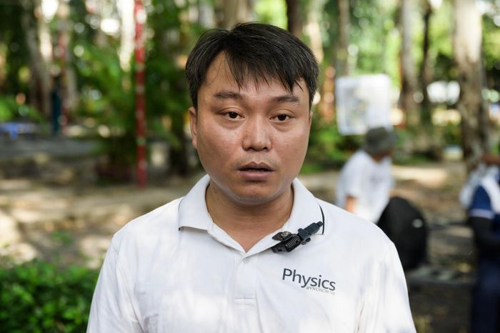 "Việc khảo sát thực địa nhằm tìm kiếm hài cốt các liệt sĩ tại Công viên Văn hóa Lê Thị Riêng phải có sự kết hợp giữa 'mắt thần' radar xuyên đất và phương pháp ảnh điện", ông Cường nói, đồng thời cho biết thêm cần huy động thiết bị dò tìm để công tác nhận diện khu vực đất bất thường được diễn ra nhanh chóng. Hiện tại, phía Đại học Khoa học Tự nhiên hỗ trợ lực lượng chức năng một máy radar xuyên đất.