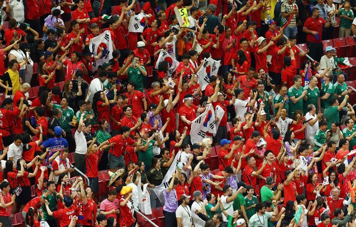 Cổ động viên Hàn Quốc vỡ òa sau trận thắng CH Czech ở bảng A World Cup 2026 trên sân Estadio Guadalajara, thành phố Guadalajara, Mexico, ngày 12/6. Ảnh: Reuters.