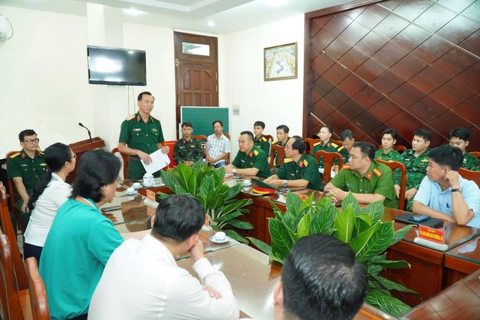  Xác minh danh tính các liệt sĩ là nhiệm vụ trọng tâm trong Chiến dịch 500 ngày đêm tìm kiếm, quy tập và xác định danh tính hài cốt liệt sĩ. 