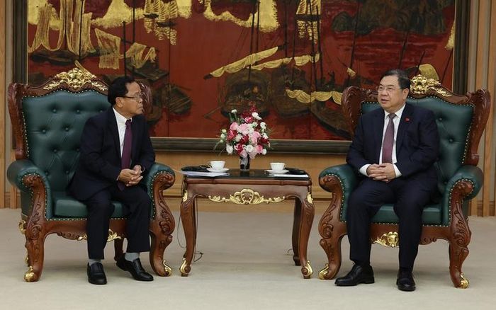 Phó Thủ tướng Thường trực Chính phủ Phạm Gia Túc đề nghị hai Bộ Tư pháp tăng cường phối hợp triển khai có hiệu quả các thỏa thuận cấp cao giữa hai Đảng - Ảnh: VGP/Phương Nguyên