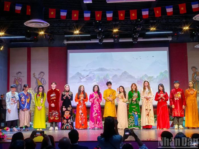 Qua 3 năm, Lễ hội "Xin chào Việt Nam" đã trở thành một dấu ấn văn hóa thường niên có uy tín, góp phần làm sâu sắc hơn nữa quan hệ hữu nghị và hợp tác truyền thống giữa Việt Nam và Pháp.