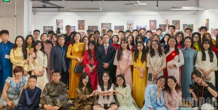 Festival Bonjour Vietnam 2026 đặt người trẻ vào vị trí trung tâm, để chính các em trở thành những “sứ giả văn hóa” kể câu chuyện Việt Nam với bạn bè quốc tế.