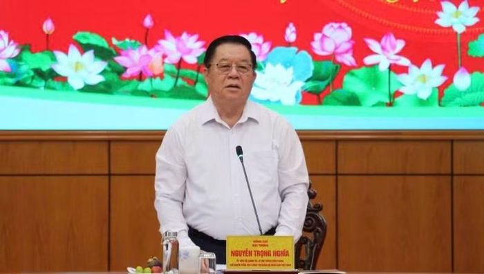 Đại tướng Nguyễn Trọng Nghĩa, Ủy viên Bộ Chính trị, Bí thư Trung ương Đảng, Chủ nhiệm Tổng cục Chính trị Quân đội nhân dân Việt Nam phát biểu chỉ đạo.