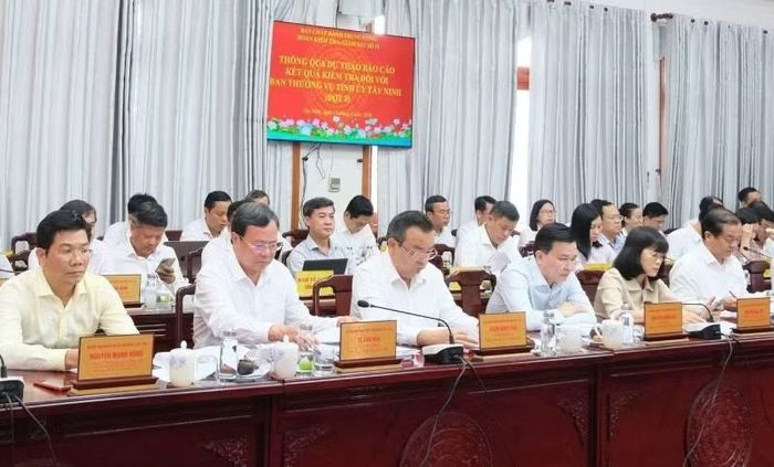 Lãnh đạo tỉnh Tây Ninh tiếp thu ý kiến chỉ đạo.