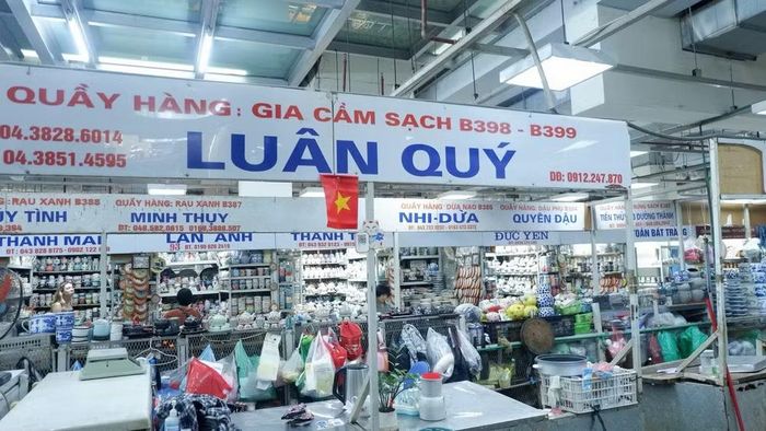 Ki-ốt chợ Hàng Da sau quy hoạch. (Ảnh: Nhật Ánh)