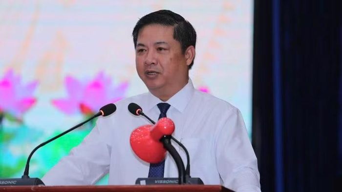 Bí thư Tỉnh ủy, Trưởng đoàn đại biểu Quốc hội tỉnh Đắk Lắk Lương Nguyễn Minh Triết phát biểu tại hội nghị.