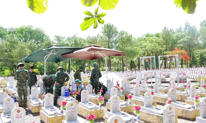 Hàng nghìn ngôi mộ liệt sĩ chưa xác định được thông tin ở Nghĩa trang Liệt sĩ quốc gia Đường 9, tỉnh Quảng Trị.