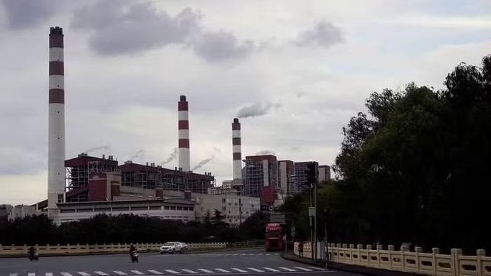 Một nhà máy điện than ở thành phố Thượng Hải, Trung Quốc. (Ảnh: Reuters)