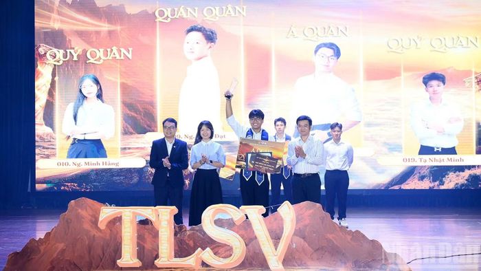 Giải Á quân thuộc về sinh viên Nguyễn Văn Hưng.