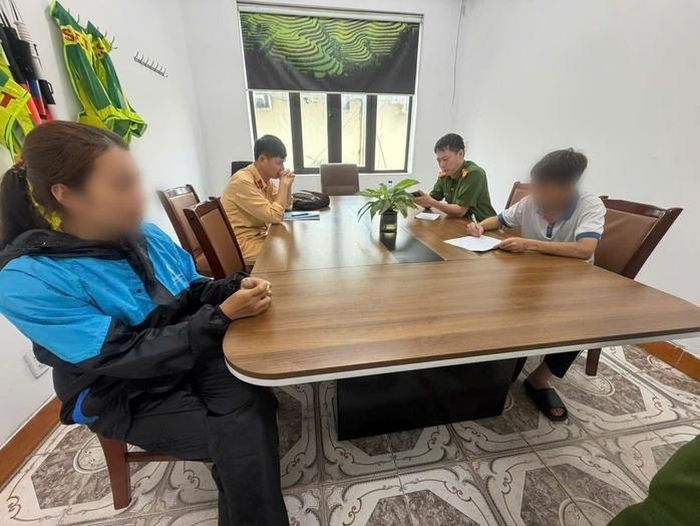 Cơ quan chức năng lập biên bản vi phạm hành chính đối với Đ.V.Đ.