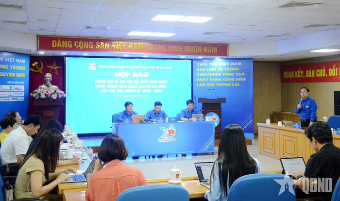  Quang cảnh buổi họp báo.