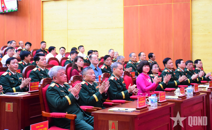 Thượng tướng Nguyễn Quang Ngọc và Thượng tướng Lê Quang Minh dự lễ kỷ niệm. 